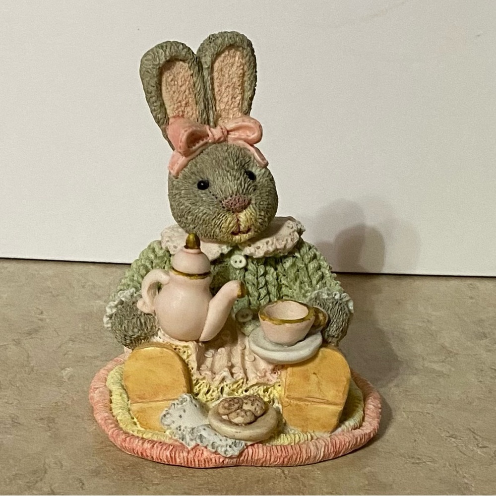 Vintage Snuggle Buddies Honey Bunny Tea Party figurine, bunny rabbit
